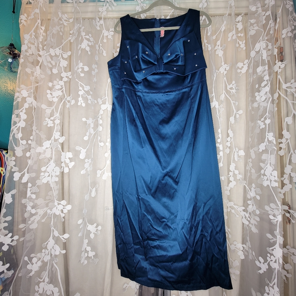 Pinup Teal blue dress with bow detail